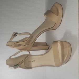 Nine West Size 9 Tan Ankle Platform Sandal 4 inch heel